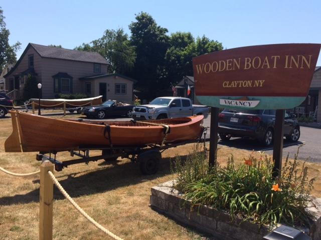 Wooden Boat Inn Клейтон Экстерьер фото